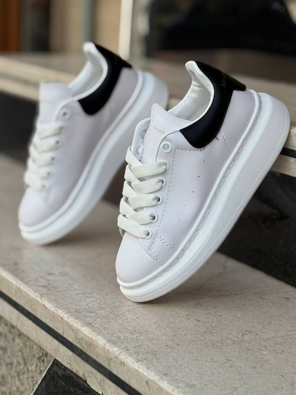 Alexander McQueen Aly